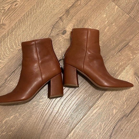 Size 5 - Steve Madden Women's Cognac Booties - Picture 3 of 13